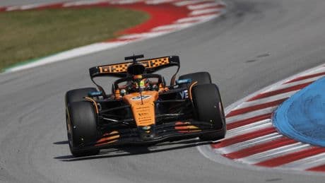 Formel 1 in Barcelona: Piastri siegt, Verstappen patzt