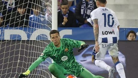 Szczesny sigue haciendo historia: tiene a tiro igualar el récord de un mito del Barça