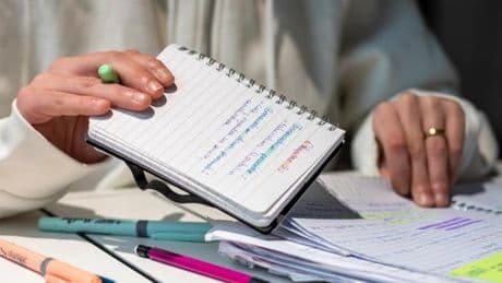 Etudiant ou enseignant, la plateforme Mon master vous donne du fil à retordre ? Racontez-nous