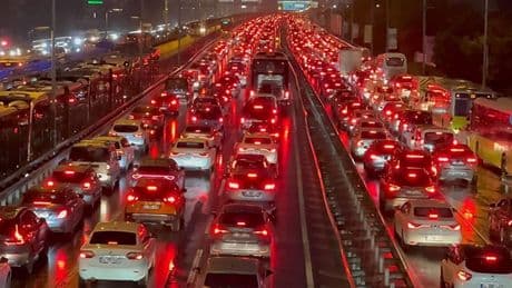 İstanbul'da trafik kilitlendi