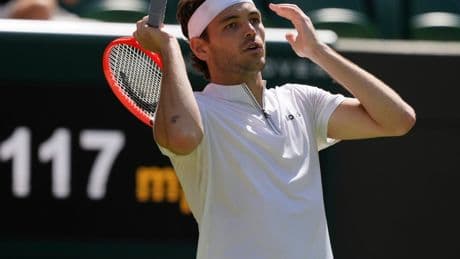 Wimbledon: Electronic line calling system malfunctions during quarterfinal match