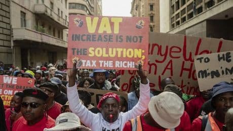 Une économie incapable de créer des emplois: comment peut-on vivre en Afrique du Sud, le pays qui a le plus fort taux de chômage du monde?