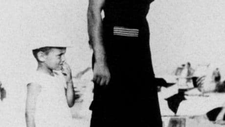Un repaso por la vida y diseños icónicos de Giorgio Armani, la leyenda italiana de la moda
