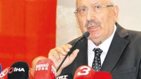 Yalçın: Özel’in oltasına balık gelmez