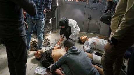 ‘Israël is bezig het zorgsysteem in Gaza systematisch te ontmantelen’, zeggen artsen op het Zorgcongres Gaza