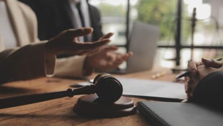 «L’impact est comparable à l’arrivée du mail» : ces start-up d’IA qui changent la vie des cabinets d’avocats