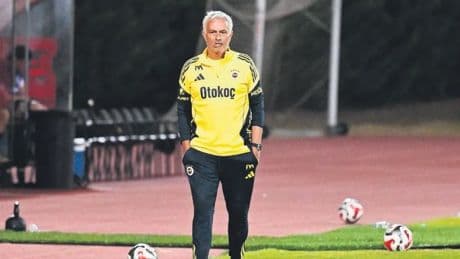 Mourinho’dan dikkat çeken sözler: Final dokunuşunu yönetim yapmalı!