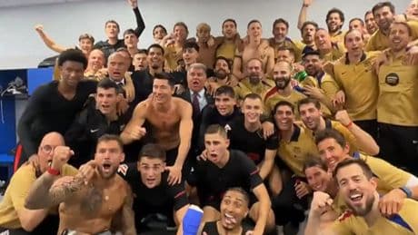 La gran noche de fiesta del Barça: Laporta desatado en la discoteca, visita en bici a Ferran en el hospital, Casadó en Canaletas...