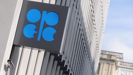 La OPEP+ aumentará en 411.000 barriles diarios su oferta de crudo en junio