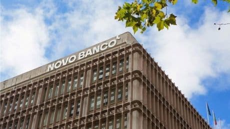 CaixaBank y BPCE habrían presentado sendas ofertas para hacerse con Novo Banco