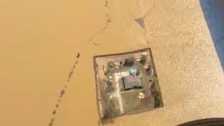 USA - Hochwasser in Tennessee: Video von fast überfluteter Farm geht viral