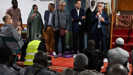 French Police Investigate Pigs’ Heads Found Near Paris-Area Mosques