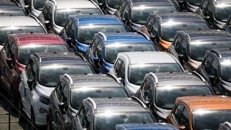 Mayo registra la mejor cifra en venta de coches desde 2019, pero España sigue con un parque móvil con casi 15 años de media