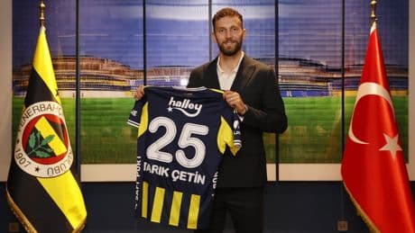 F.Bahçe'ye geri döndü! Bir yıllık imza