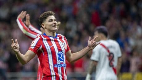 Julián Álvarez: "¿El título? Los rivales deberían perder muchos puntos"