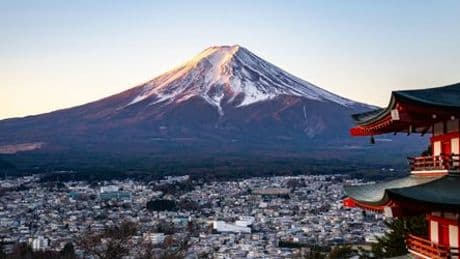 Bergsteigen in Japan: Ein 102-Jähriger erklimmt den Fuji und stellt Rekord auf