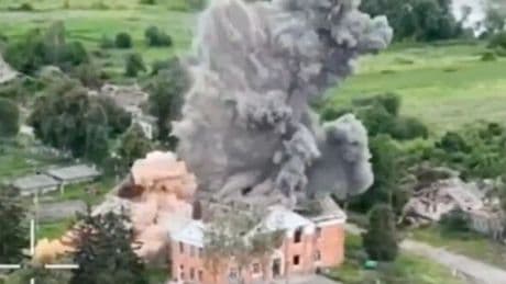 Russian army disaster as Ukraine kills top Putin commander in battlefield rout
