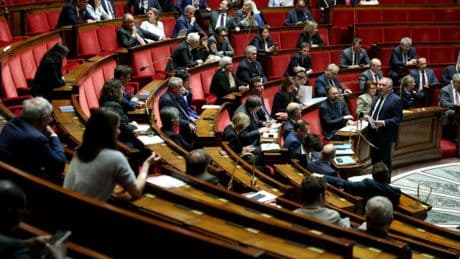 Frankreichs Nationalversammlung macht Weg für Recht auf Sterbehilfe frei