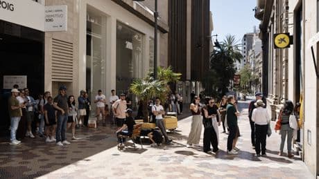 El apagón desploma el consumo un 34%, pero el efecto rebote reduce el daño económico a menos de 400 millones