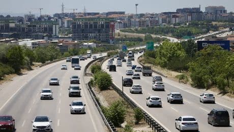 İstanbul-İzmir Otoyolu'nda bayram yoğunluğu başladı