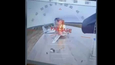 Met een grootschalige droneaanval deelt Oekraïne Rusland een mokerslag toe