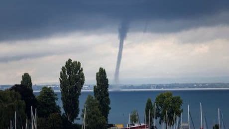 Bodensee: Wasserhose für eine Stunde zu sehen
