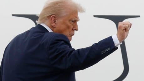Trump e la deriva autoritaria negli Usa: licenziamenti e controllo dell’informazione
