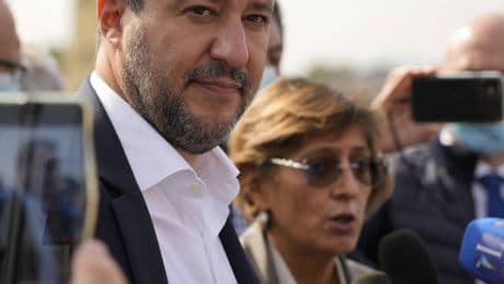 Assolvere Salvini è reato