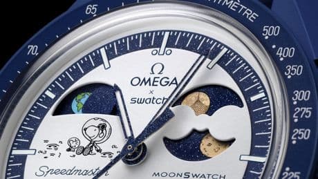 Swatch svela l’orologio più poetico di sempre: MoonSwatch Mission to Earthphase Moonshine Gold