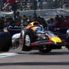 Verstappen moet poleposition aan Piastri laten op Imola, zware crash Tsunoda