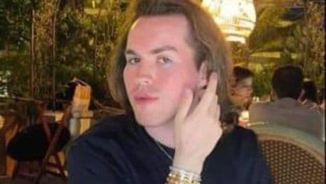 Man 'scammed friends and family out of £420,000 in fake designer handbag scheme'