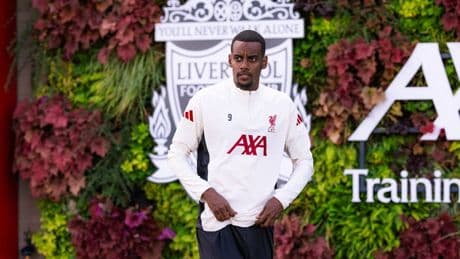 Liverpool plan for Alexander Isak revealed as Arne Slot drops new selection hint