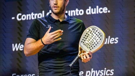 Dioni, uno de los reyes de la industria del pádel: de vender 'sticks' de hockey a facturar 20 millones con una web y una marca de palas