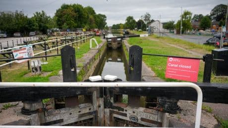 Canal boat holidays cancelled as drought brings waterways to a halt