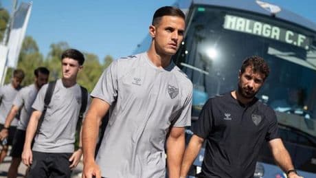 Luismi, operado con éxito de su lesión facial