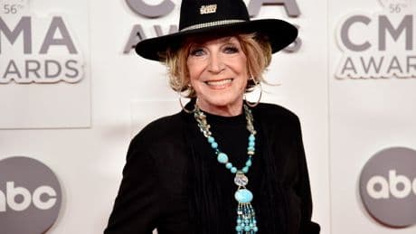 Jeannie Seely, soulful country singer behind hits like 'Don't Touch Me,' dies at 85