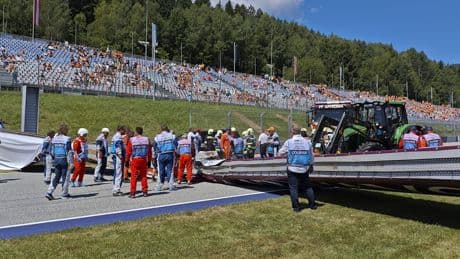 Kurz vor Rennen in Spielberg - Brücke kracht auf Formel-1-Strecke