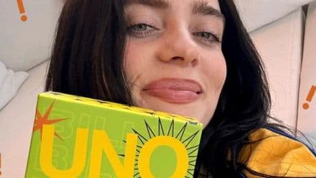 Billie Eilish verkauft Uno-Kartenspiel in eigenem Design