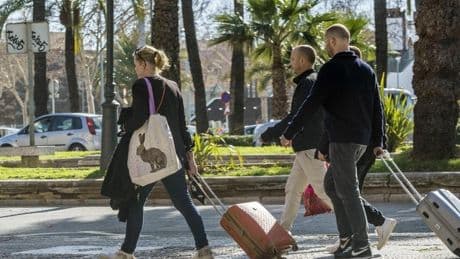 Consumo retira 65.000 anuncios ilegales de Airbnb y denuncia otros 55.000
