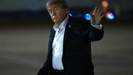 Donald Trump und Wladimir Putin: Kritik nach Alaska-Gipfel, Fokus auf Besuch von Wolodymyr Selenskyj