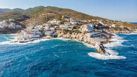 Greece in last-minute scramble as it prepares for huge 28.2m tourist influx