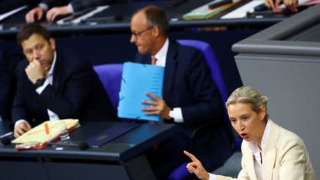 Brisanter Umfrage-Trend - Weidel holt Merz ein, Reichinnek ärgert die Grünen