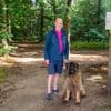 Cees houdt zijn hond niet aan de lijn in gebied bij wolf, hij waarschuwt anderen als hij een handhaver ziet