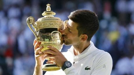 Djokovic, la pallina della finale di Wimbledon 2022 vale oro: venduta all'asta per 2500 euro