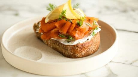 Eating These Fats May Protect Women From Dementia