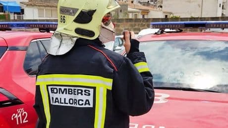 Dos heridos graves, uno de ellos un niño de nueve años, al explotar una lancha