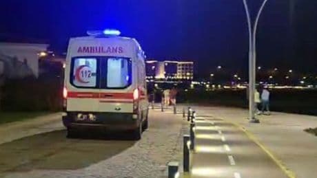 Denize düşen arkadaşını kurtarmak isterken boğuldu