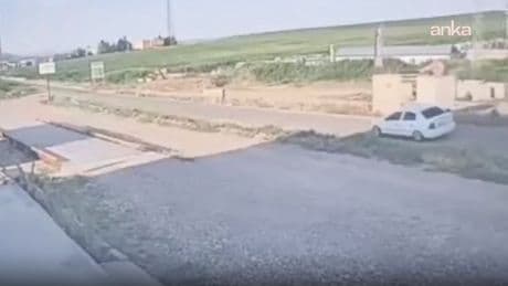 Diyarbakır'da feci kaza! Çocukların bulunduğu araç kaza yaptı: 1 ölü, 4 yaralı