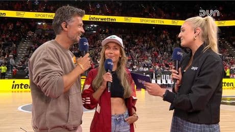 Bei den Bayern-Basketballern - Annemarie Carpendale macht neues Knutsch-Angebot