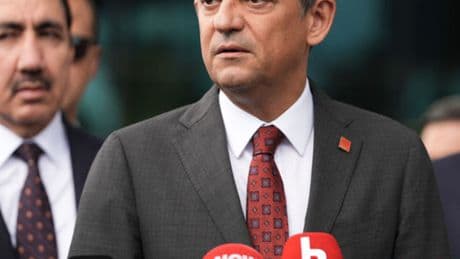 Özel'den İzmir'deki grev hakkında açıklama